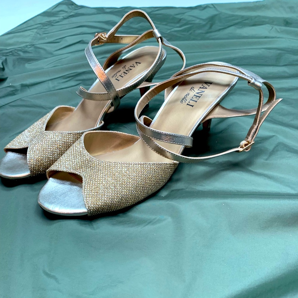 New kitten heel gold sandals. Size 9